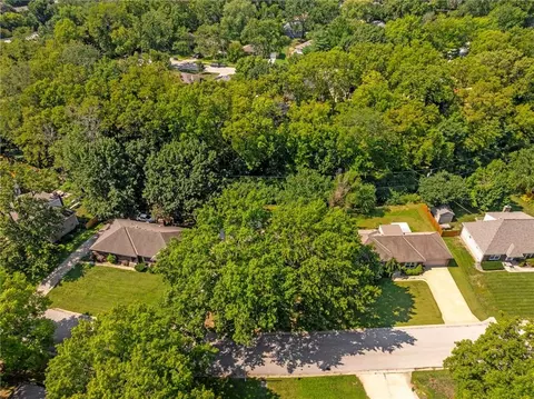 View/Area - 3936 S Sherman Dr, Independence, MO 64055 photo 1 of 5