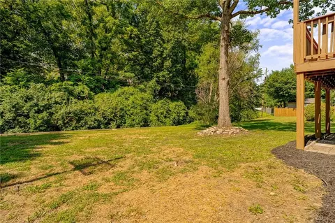 Exterior - 3936 S Sherman Dr, Independence, MO 64055 photo 16 of 18