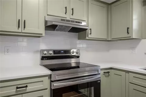 Kitchen - 3936 S Sherman Dr, Independence, MO 64055 photo 5 of 5