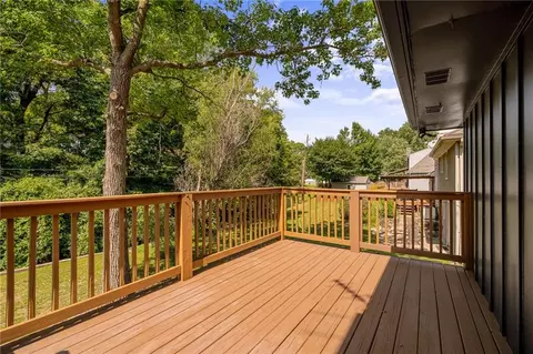 Exterior - 3936 S Sherman Dr, Independence, MO 64055 photo 14 of 18