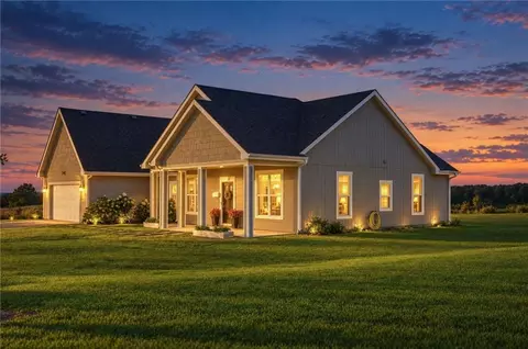 Exterior - 1706 SE Herschell Rd, Tecumseh, KS 66542 photo 2 of 12