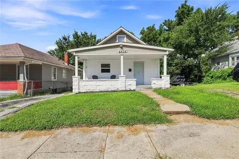 4524 Agnes St, Kansas City, MO 64130