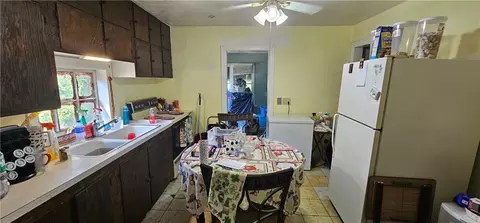 608 E Hereford Ave, Independence, MO 64055 photo 2