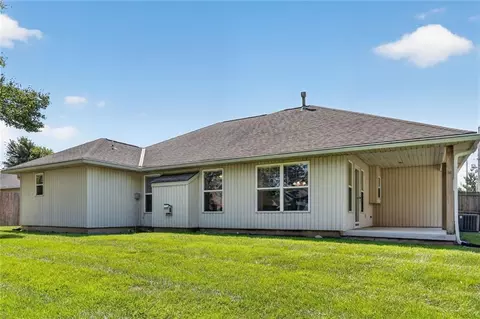 Exterior - 1116 Granada Dr, Raymore, MO 64083 photo 4 of 4