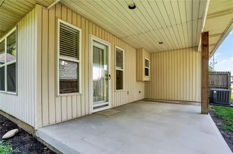 Exterior - 1116 Granada Dr, Raymore, MO 64083 photo 2 of 4