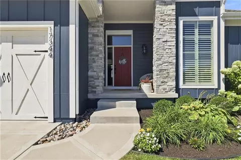 17344 Bradshaw St, Overland Park, KS 66221