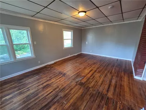 Living - 2425 S 15th St, Saint Joseph, MO 64503 photo 1 of 2
