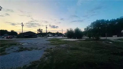 10901 E Truman Rd, Independence, MO 64052 photo 5