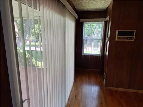 Entry Way - 10214 E Sheley Rd, Independence, MO 64052 photo 1 of 1