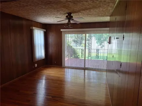 Living - 10214 E Sheley Rd, Independence, MO 64052 photo 4 of 4