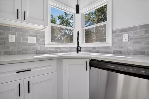 Kitchen - 18513 E 5th Terr St, Independence, MO 64056 photo 3 of 4