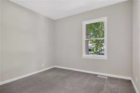 Bedroom - 18513 E 5th Terr St, Independence, MO 64056 photo 4 of 6