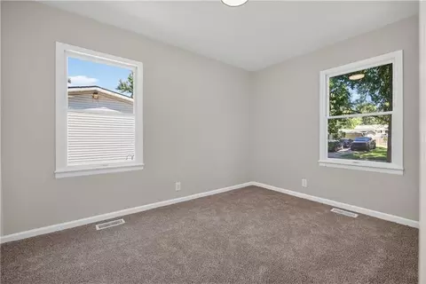 Bedroom - 18513 E 5th Terr St, Independence, MO 64056 photo 5 of 6