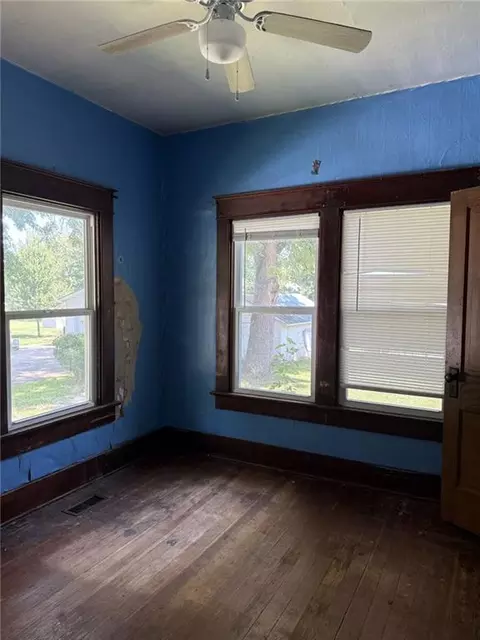 414 N West St, Cameron, MO 64429 photo 6