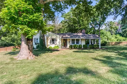 9814 W 57th St, Merriam, KS 66203