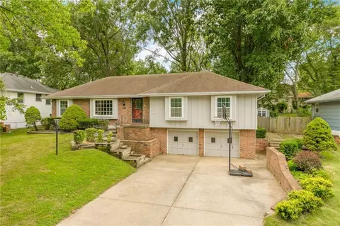 1713 NE 69th Ter, Gladstone, MO 64118