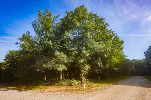 39 King Dr, Mapleton, KS 66754 photo 5
