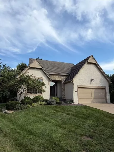 5303 W 124th Ct, Overland Park, KS 66209