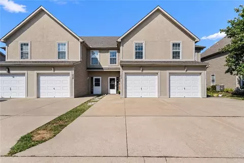 234 N 5th Ter, Louisburg, KS 66053