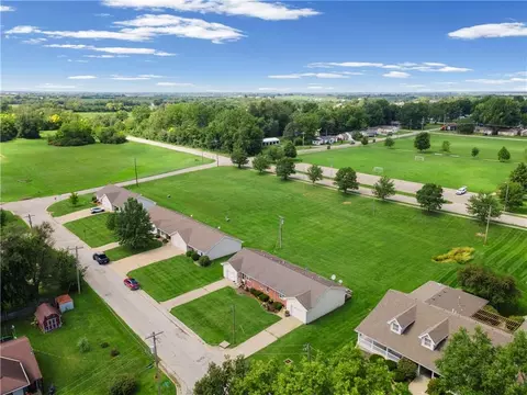 View/Area - 1110-1122 W Prospect St, Cameron, MO 64429 photo 1 of 4