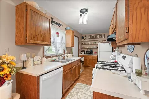Kitchen - 1110-1122 W Prospect St, Cameron, MO 64429 photo 1 of 6