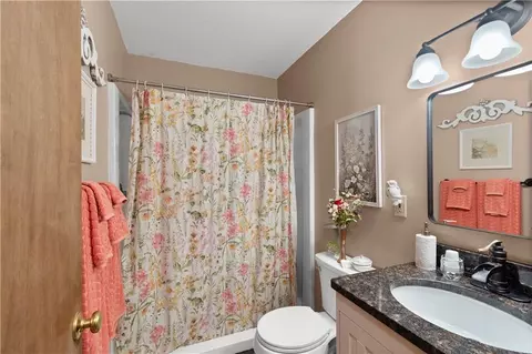 Bath - 1110-1122 W Prospect St, Cameron, MO 64429 photo 1 of 3