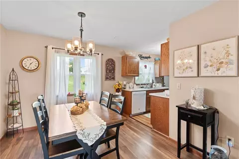 Dining - 1110-1122 W Prospect St, Cameron, MO 64429 photo 1 of 2
