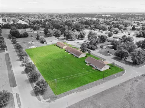 View/Area - 1110-1122 W Prospect St, Cameron, MO 64429 photo 3 of 4