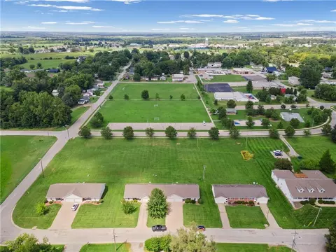 View/Area - 1110-1122 W Prospect St, Cameron, MO 64429 photo 2 of 4