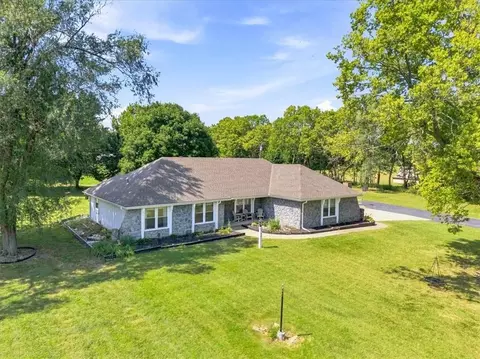 702 2nd Ave, Greenwood, MO 64034