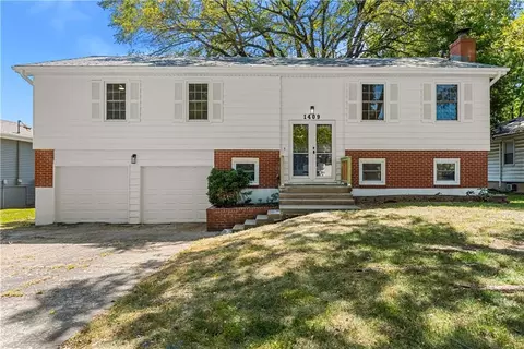 1409 W Alta Ln, Olathe, KS 66061