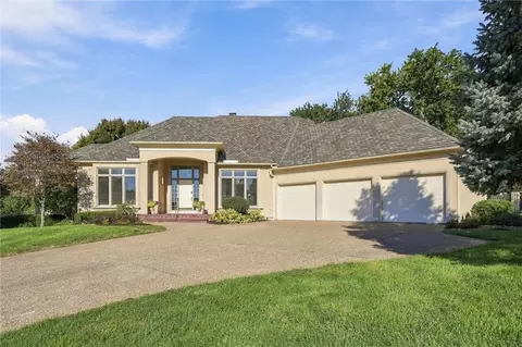 11507 Cedar St, Leawood, KS 66211