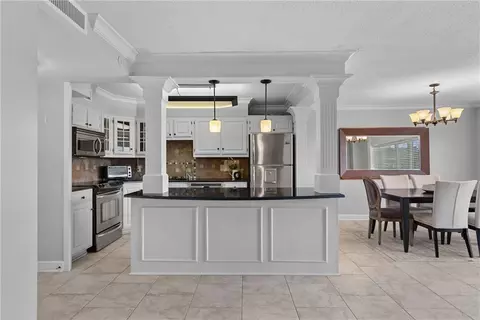 4545 Wornall Rd #206, Kansas City, MO 64111