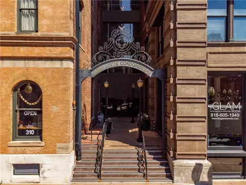 308 W 8th St #507, Kansas City, MO 64105