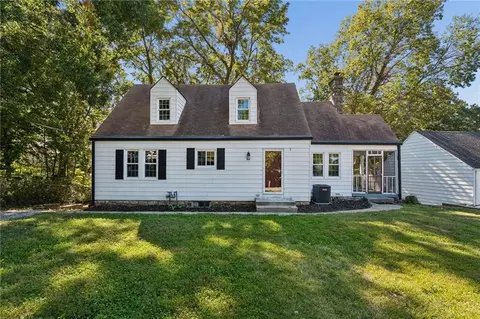 209 NE Hill St, Kansas City, MO 64116