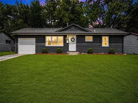 4608 E 113th Ter, Kansas City, MO 64137