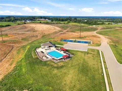 Exterior - 11229 Brome Dr, Kearney, MO 64060 photo 6 of 8