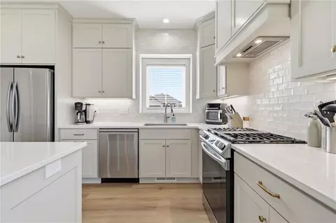 Kitchen - 11229 Brome Dr, Kearney, MO 64060 photo 2 of 3