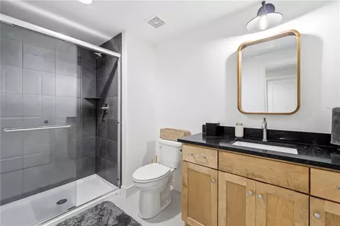 Bath - 11229 Brome Dr, Kearney, MO 64060 photo 4 of 4