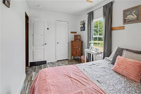 Bedroom - 115 NW 90th Ln, Lamar, MO 64759 photo 6 of 6