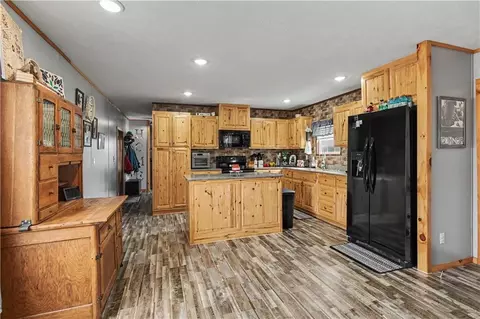 Kitchen - 115 NW 90th Ln, Lamar, MO 64759 photo 1 of 4