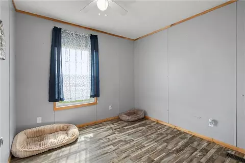 Bedroom - 115 NW 90th Ln, Lamar, MO 64759 photo 3 of 6