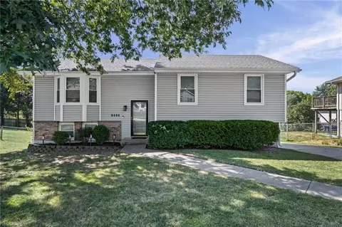 8404 N Pomona Ave, Kansas City, MO 64153