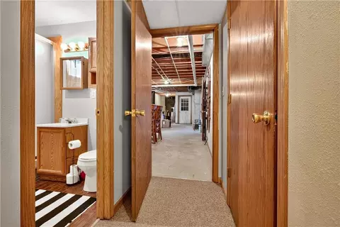 Entry Way - 905 W Main St, Sheldon, MO 64784 photo 4 of 6