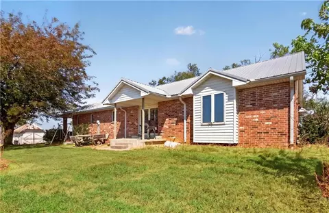 Exterior - 905 W Main St, Sheldon, MO 64784 photo 7 of 10