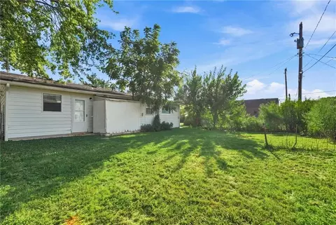 Exterior - 104 E Sunrise Dr, Belton, MO 64012 photo 11 of 12