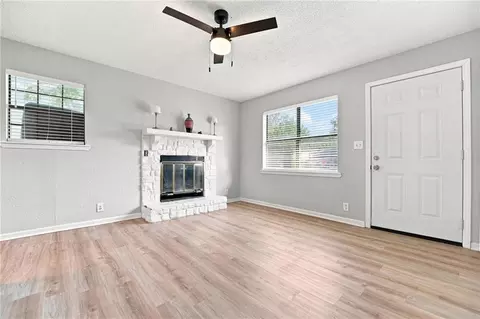 Living - 104 E Sunrise Dr, Belton, MO 64012 photo 3 of 5