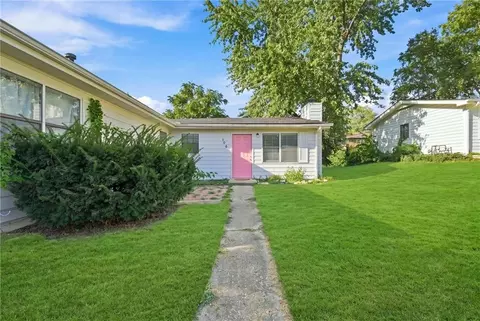 Exterior - 104 E Sunrise Dr, Belton, MO 64012 photo 9 of 12