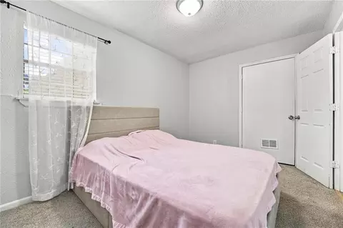 Bedroom - 104 E Sunrise Dr, Belton, MO 64012 photo 5 of 8