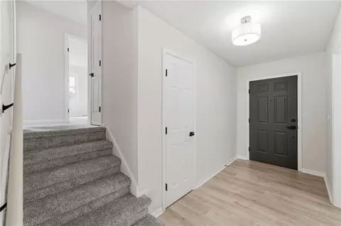 Entry Way - 6100 E 140th Pl, Grandview, MO 64030 photo 1 of 2